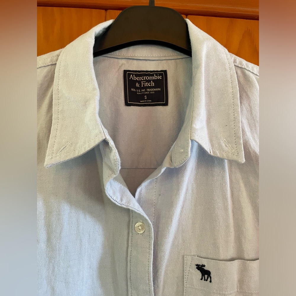 Abercrombie Women’s Button Up - Size Small - image 3